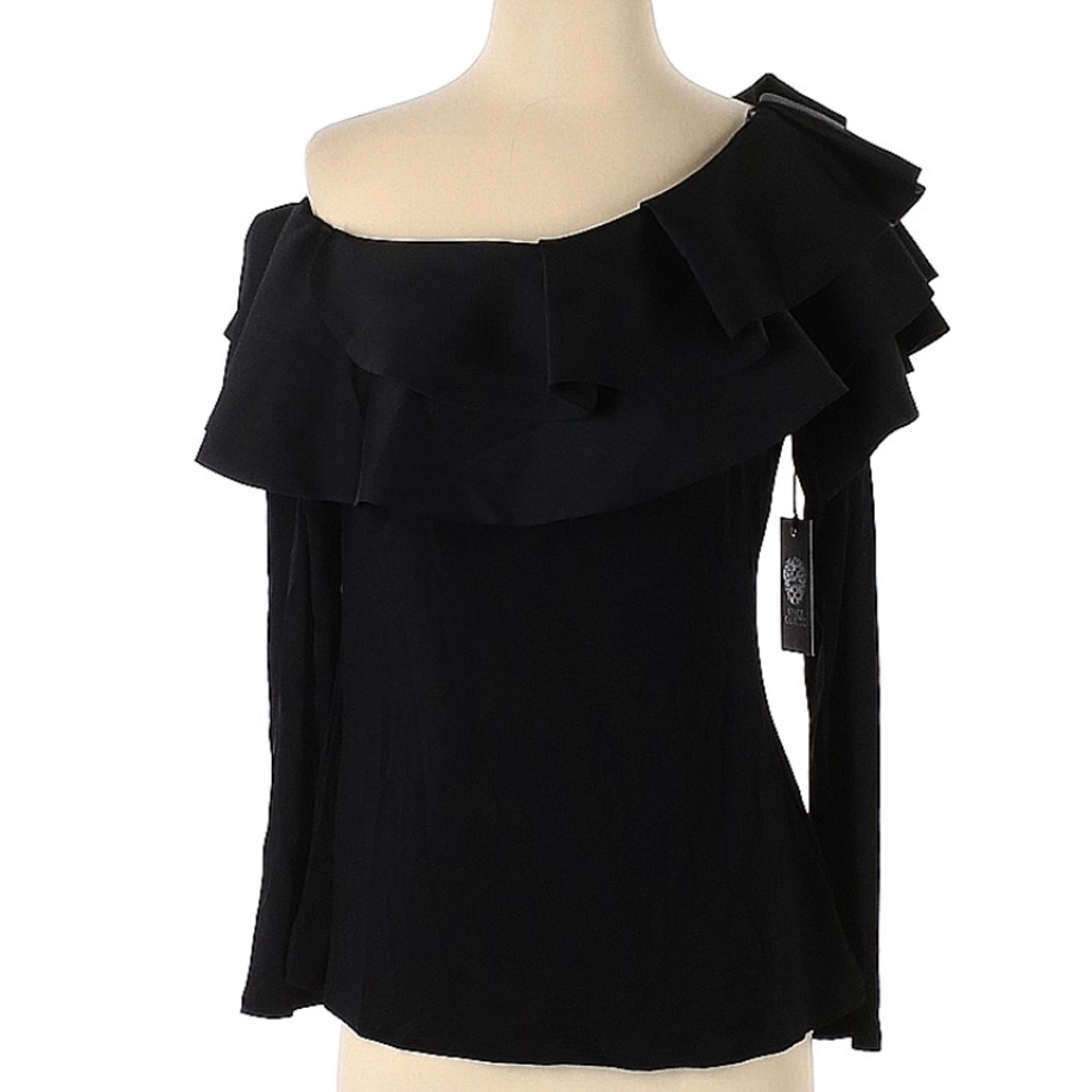 NWT Vince Camuto off the shoulder ruffle top